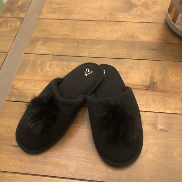 Victoria’s Secret Bedroom Slippers - Picture 10 of 12